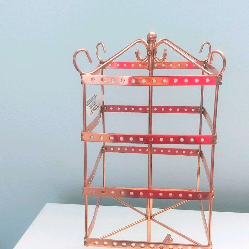 Rose Gold Jewelery Stand